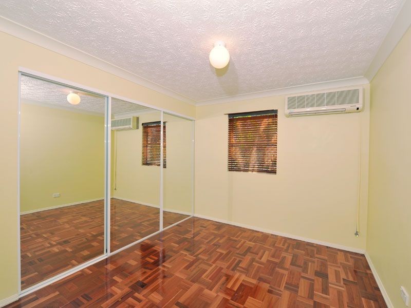 19/96 Norman Crescent, Norman Park QLD 4170