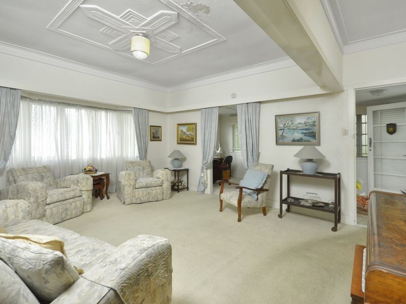 52 Geelong Avenue, Holland Park QLD 4121