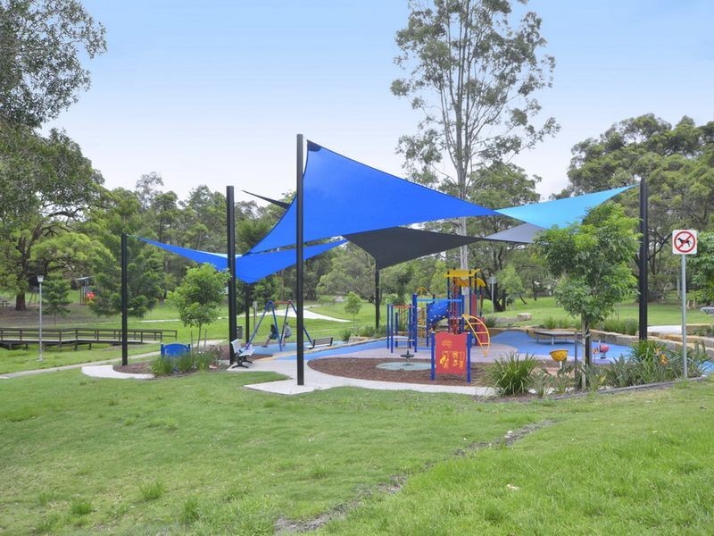 52 Geelong Avenue, Holland Park QLD 4121