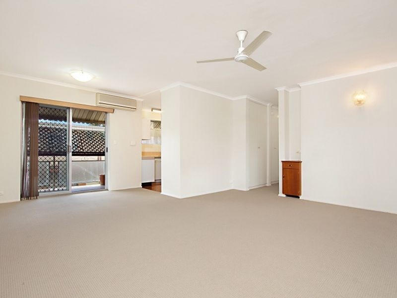 2/45 Kitchener Street, Coorparoo QLD 4151