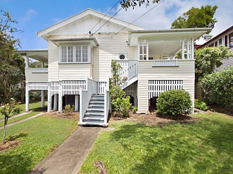 17 The Crescent, Coorparoo QLD 4151