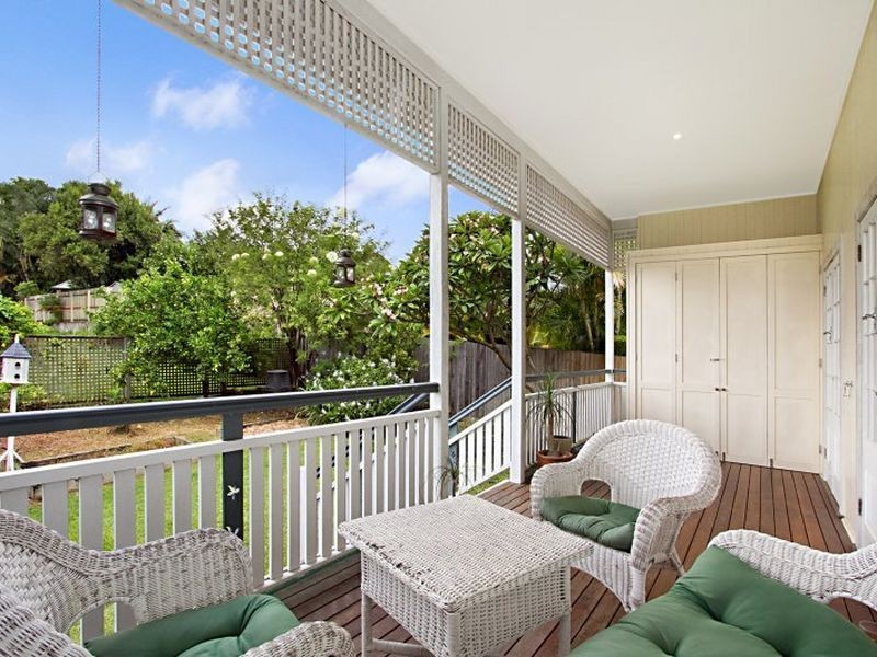 17 The Crescent, Coorparoo QLD 4151