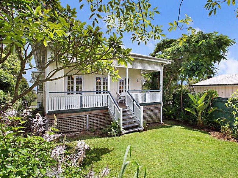 17 The Crescent, Coorparoo QLD 4151