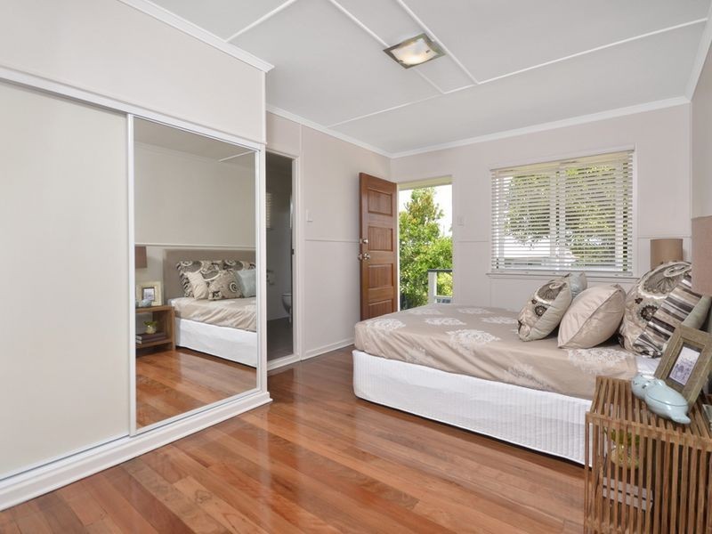 4/11 Henry Street, Greenslopes QLD 4120