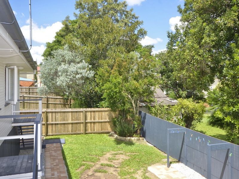 4/11 Henry Street, Greenslopes QLD 4120