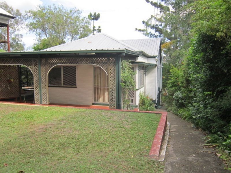 32 Lade Street, Coorparoo QLD 4151