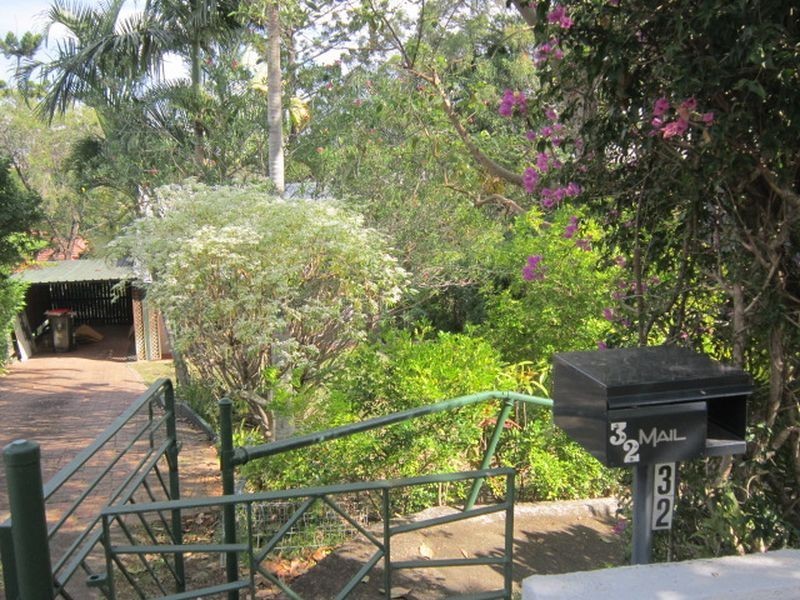 32 Lade Street, Coorparoo QLD 4151