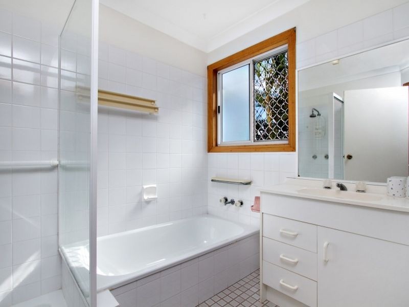 3/64 Lewis Street, Camp Hill QLD 4152