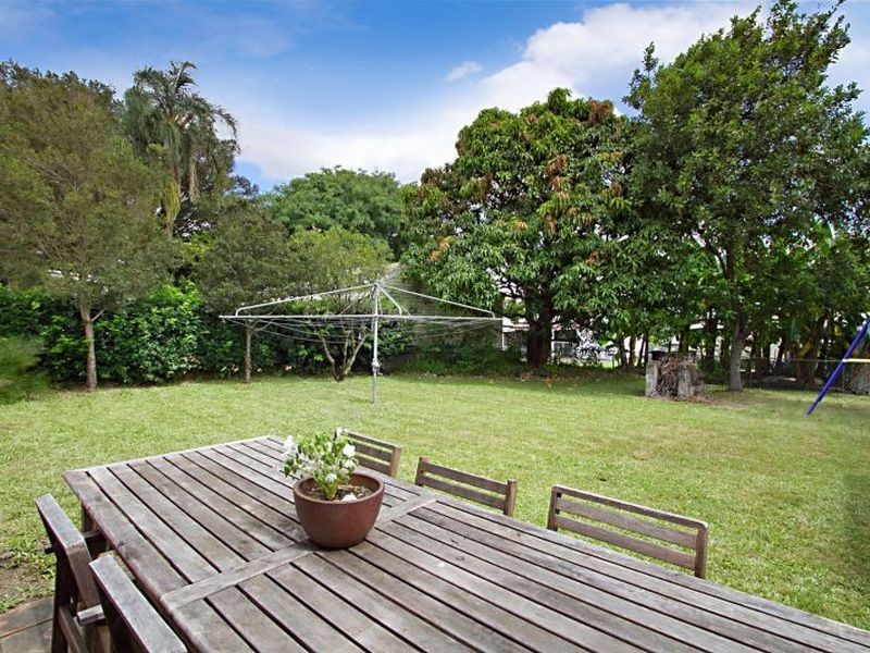 3 Cradock Street, Holland Park QLD 4121