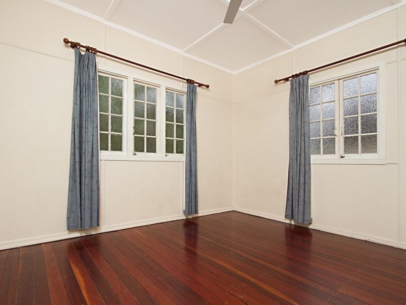 286 Bennetts Road, Norman Park QLD 4170