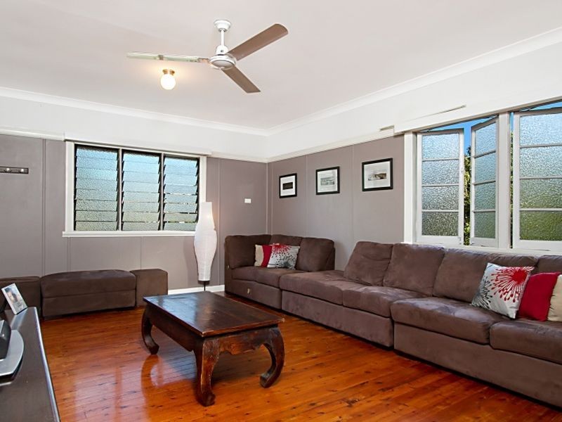 57 Gladstone Street, Coorparoo QLD 4151