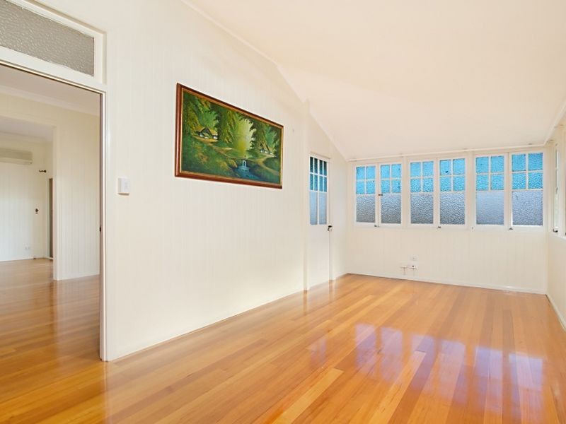 52 Amelia Street, Coorparoo QLD 4151