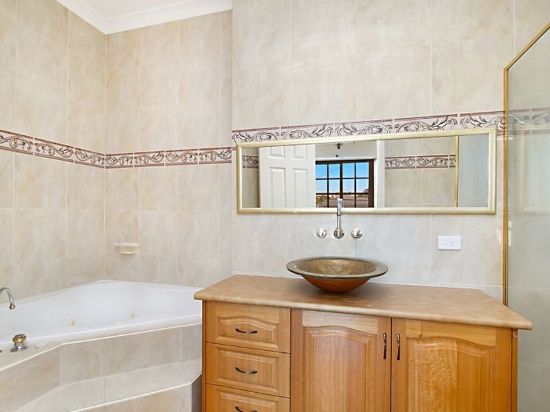 52 Amelia Street, Coorparoo QLD 4151