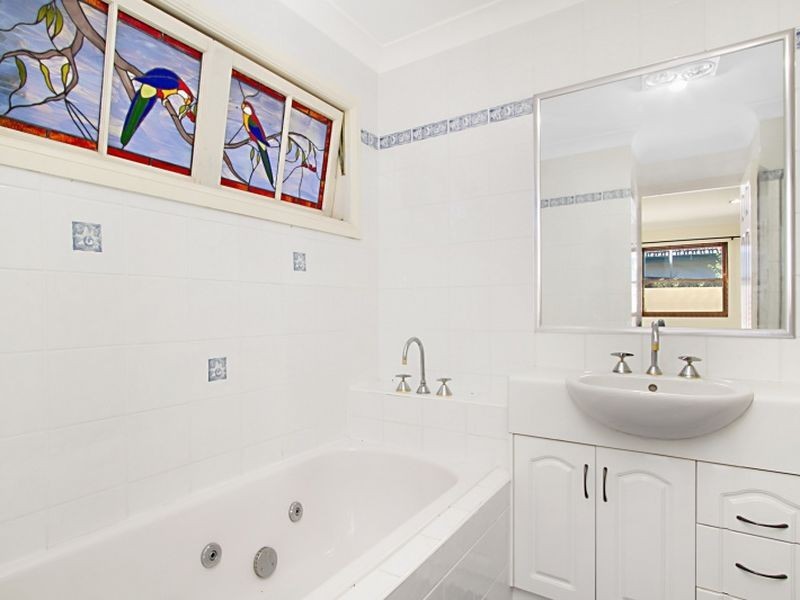 52 Amelia Street, Coorparoo QLD 4151