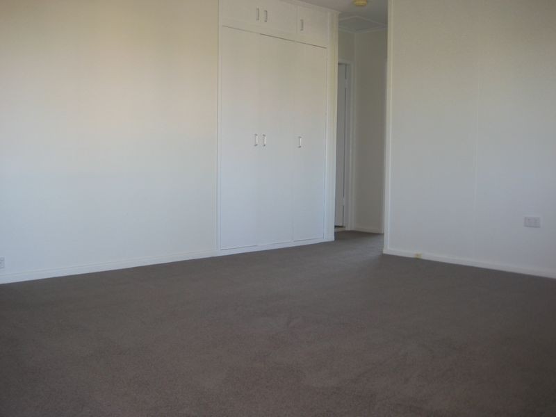 2/5 McLay Street, Coorparoo QLD 4151