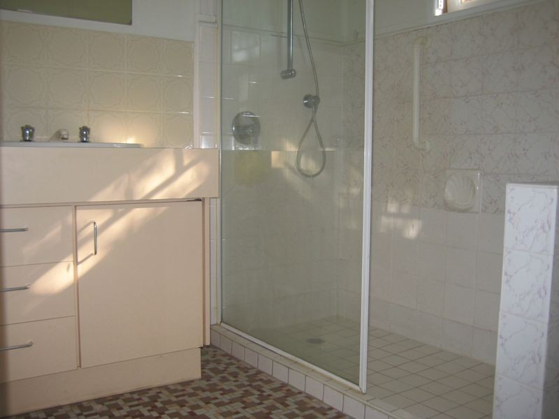 2/5 McLay Street, Coorparoo QLD 4151