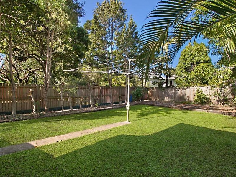 24 Gladstone Street, Coorparoo QLD 4151