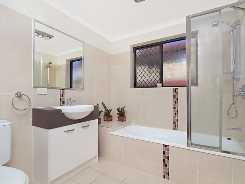 4/296 Cornwall Street, Greenslopes QLD 4120