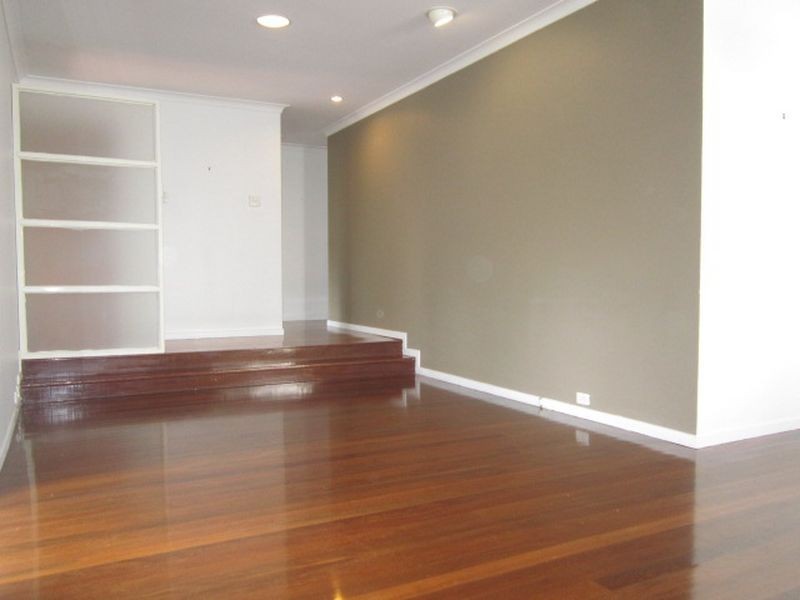 433 Nursery Road, Holland Park QLD 4121