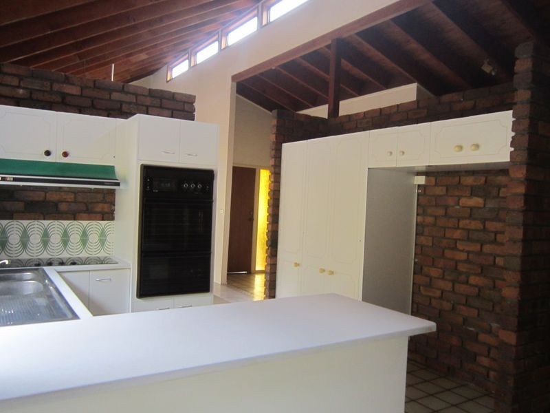 12 Agate Street, Camp Hill QLD 4152