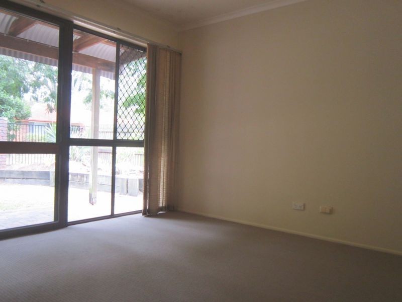 12 Agate Street, Camp Hill QLD 4152