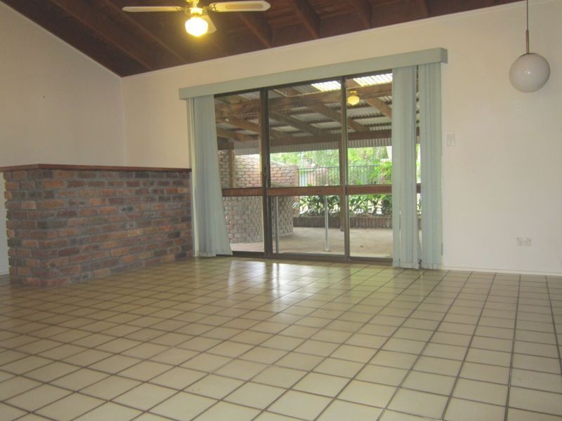 12 Agate Street, Camp Hill QLD 4152