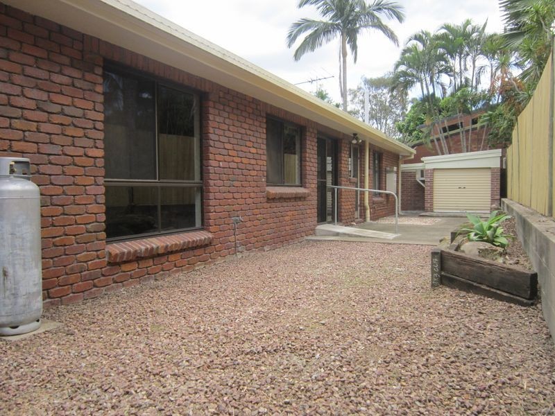 12 Agate Street, Camp Hill QLD 4152