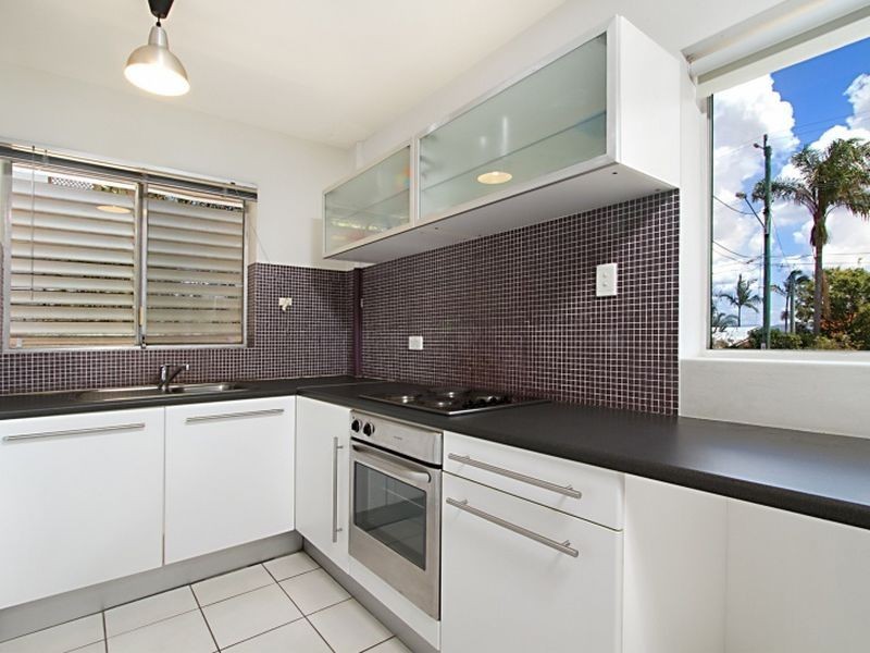 2/73 Chatsworth Road, Greenslopes QLD 4120
