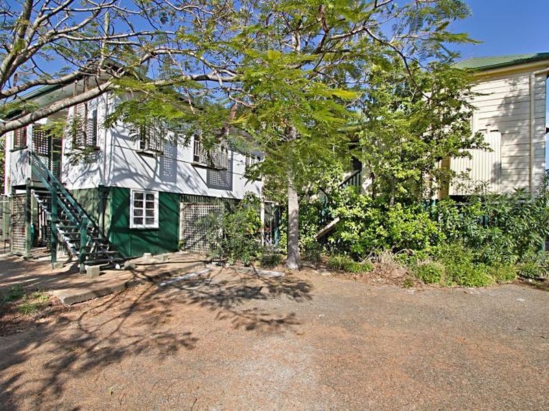 2/46 – 48 Tiber Street, Coorparoo QLD 4151