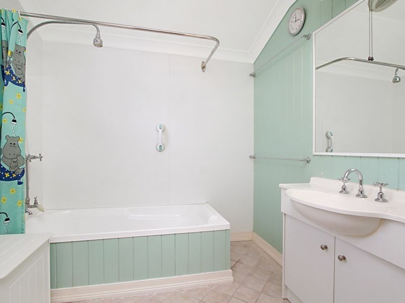 105 Milsom Street, Coorparoo QLD 4151