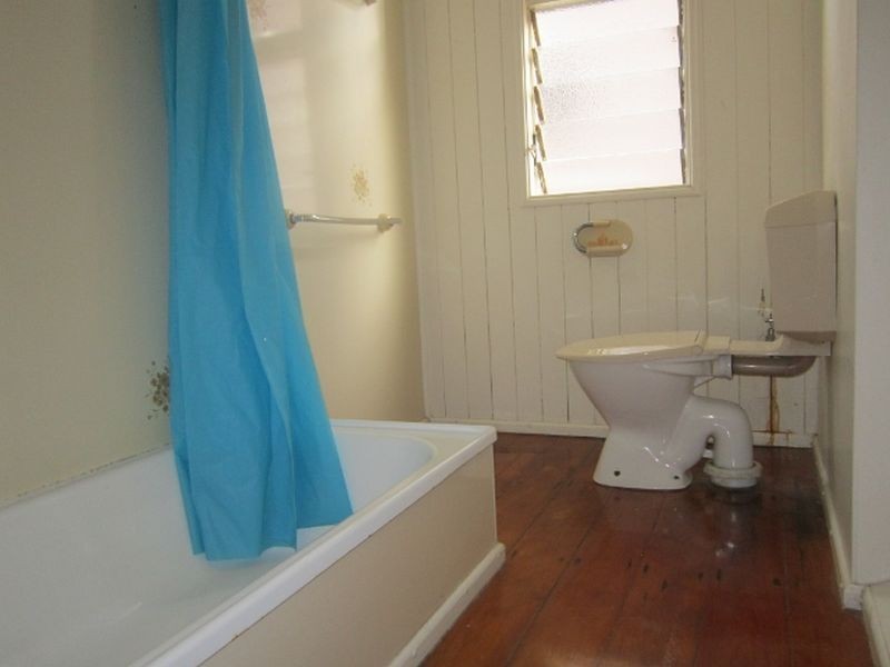 72 Lewin Street, Bardon QLD 4065
