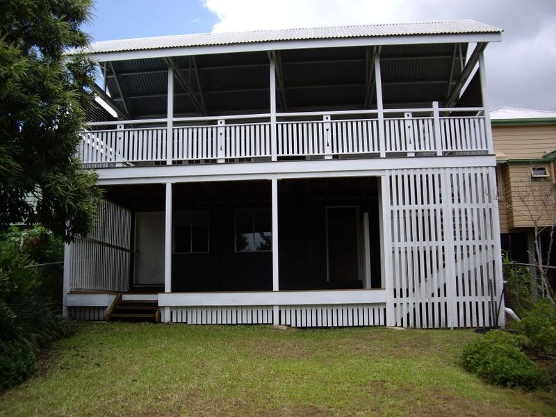 72 Lewin Street, Bardon QLD 4065