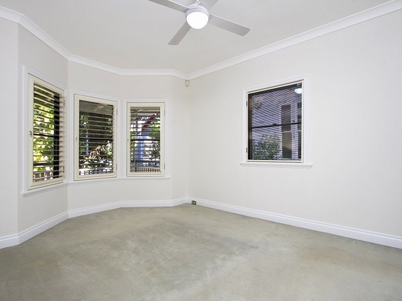 42 Fern Street, Woolloongabba QLD 4102