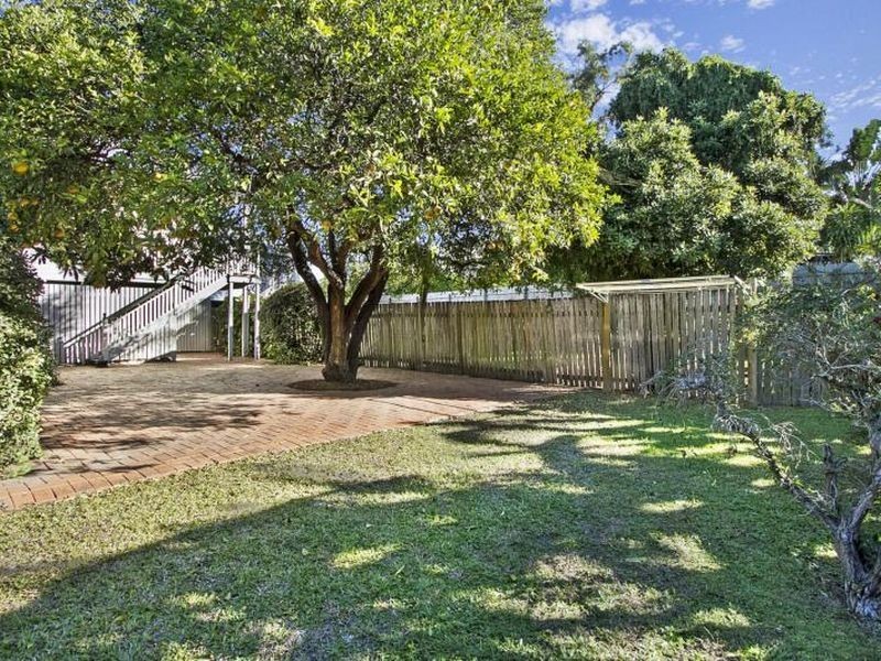 42 Fern Street, Woolloongabba QLD 4102