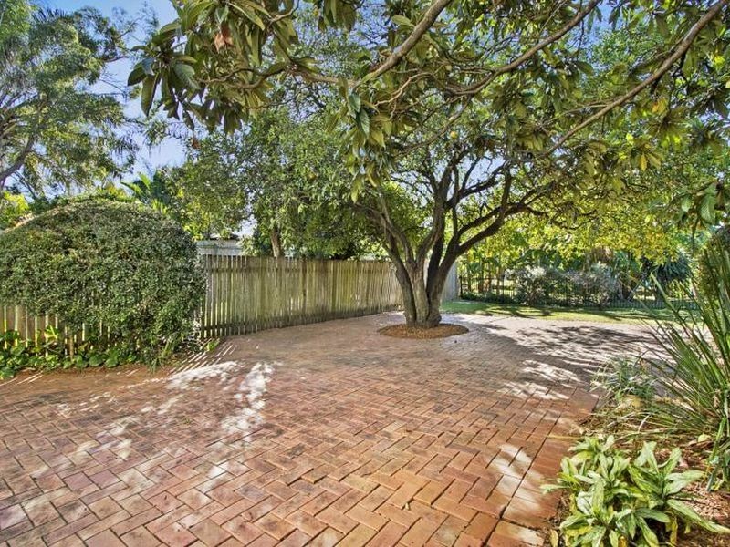 42 Fern Street, Woolloongabba QLD 4102