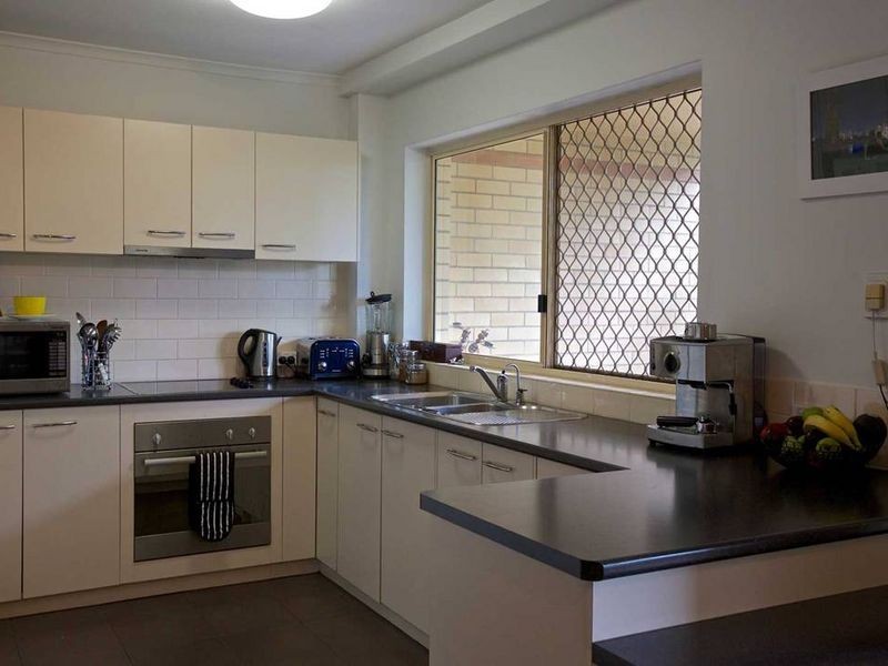 3/6 Pear Street, Greenslopes QLD 4120