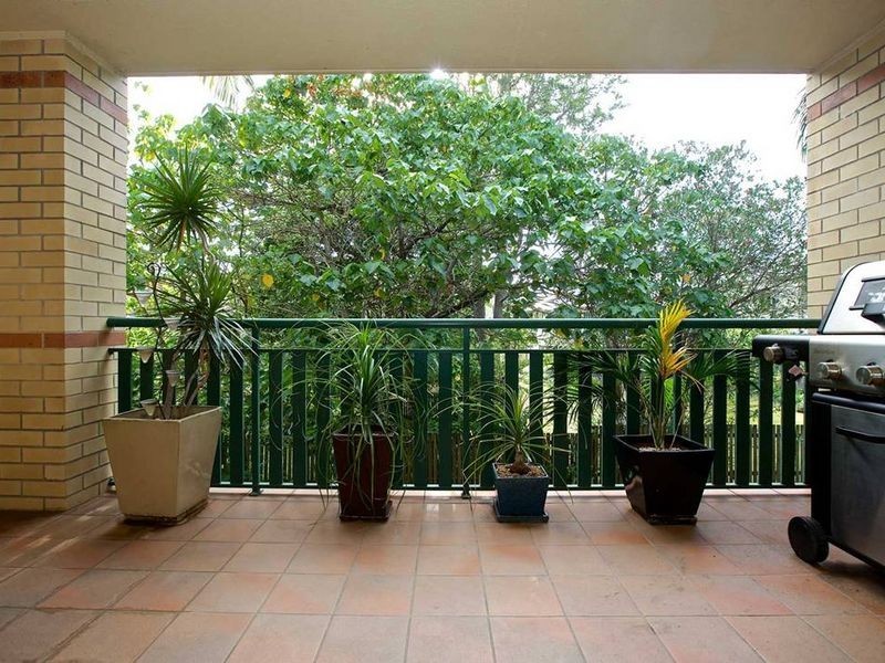 3/6 Pear Street, Greenslopes QLD 4120