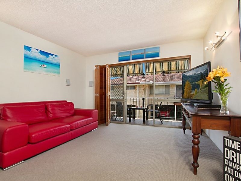 2/32 Macaulay Street, Coorparoo QLD 4151