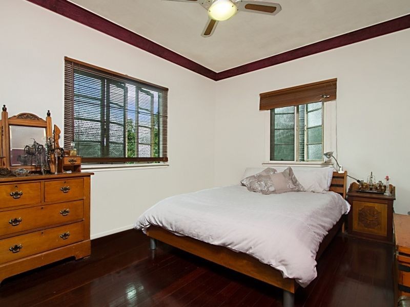 30 Jamieson Street, Bulimba QLD 4171