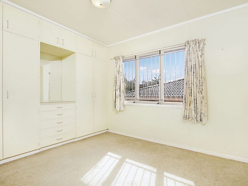 5 Mclay Street, Coorparoo QLD 4151