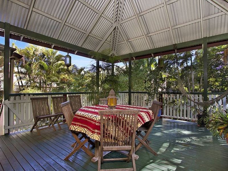 89 Cavendish Road, Coorparoo QLD 4151