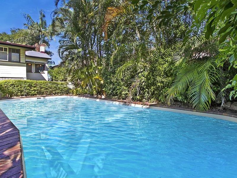 89 Cavendish Road, Coorparoo QLD 4151