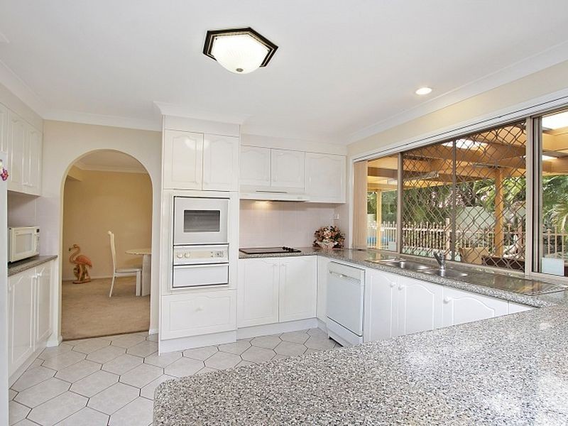 25 Blue Grass Crescent, Eight Mile Plains QLD 4113