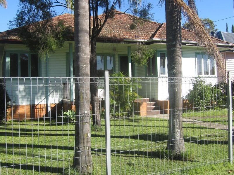 92 Dickenson Street, Carina QLD 4152