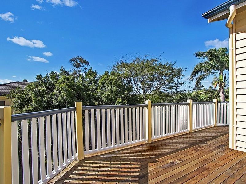 92 MacDonald Street, Norman Park QLD 4170