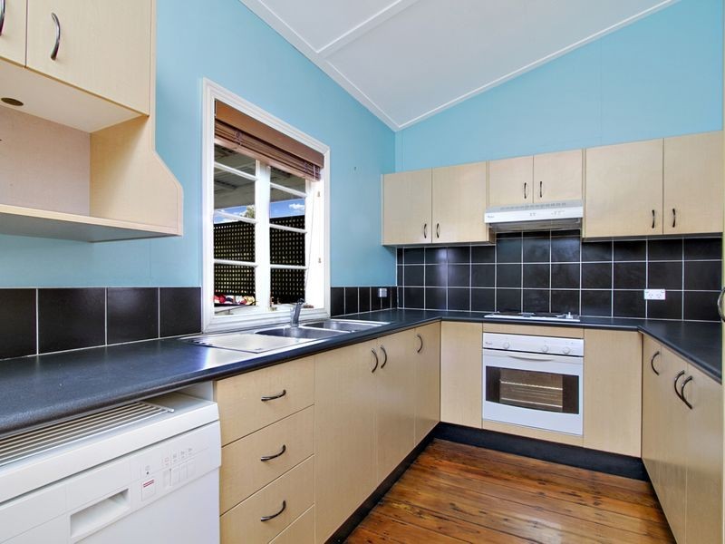 14 Railway Street, Woolloongabba QLD 4102