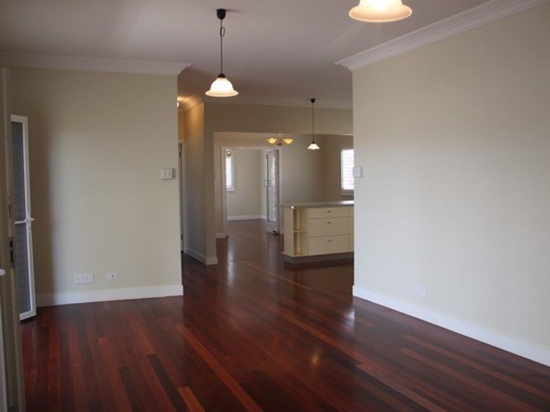 18 White Avenue, Coorparoo QLD 4151