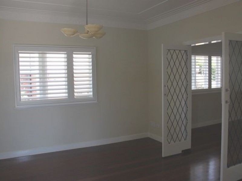 18 White Avenue, Coorparoo QLD 4151