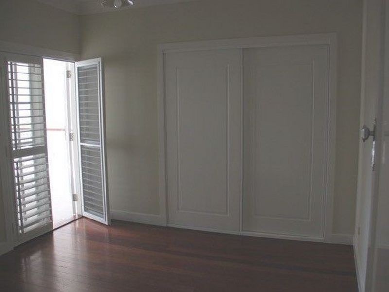 18 White Avenue, Coorparoo QLD 4151