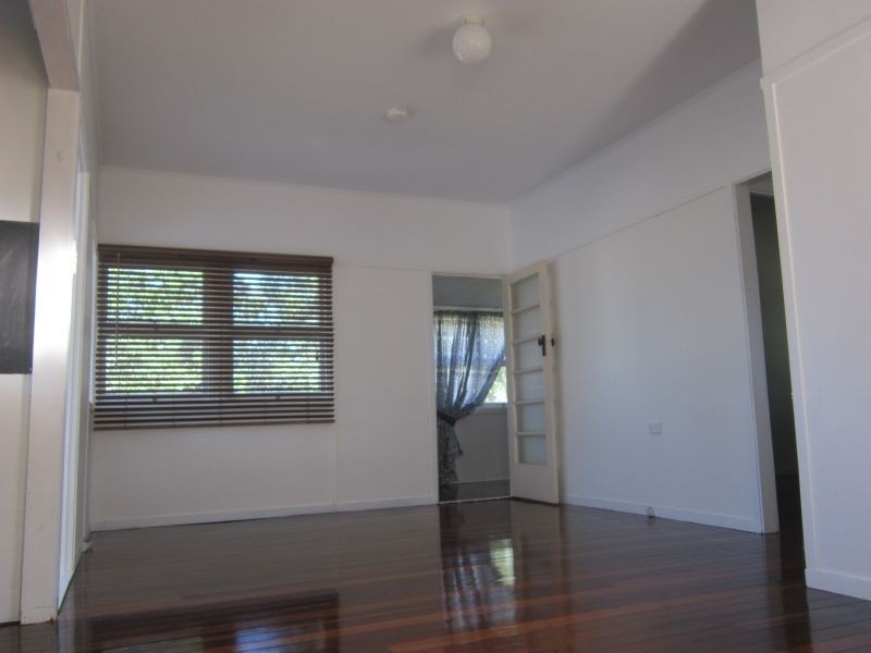 73 Fegen Drive, Moorooka QLD 4105